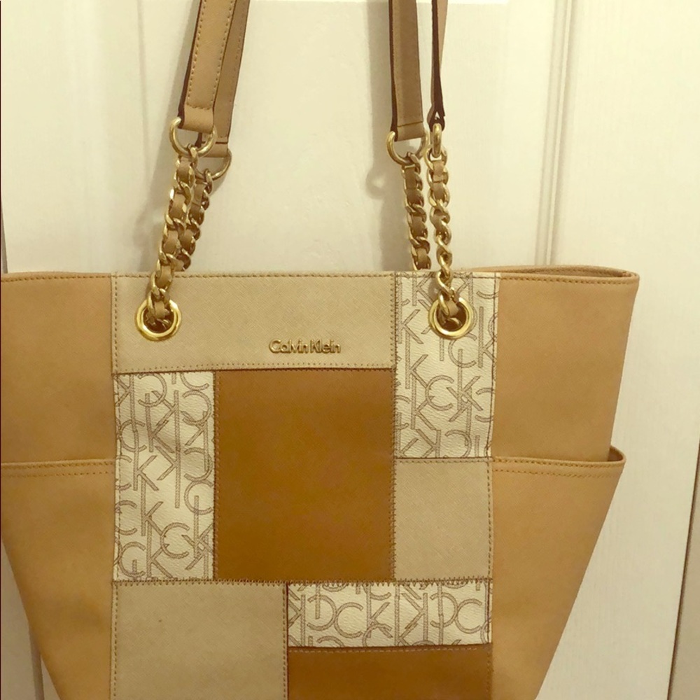 Handbags tote Calvin Klein perfect condition.